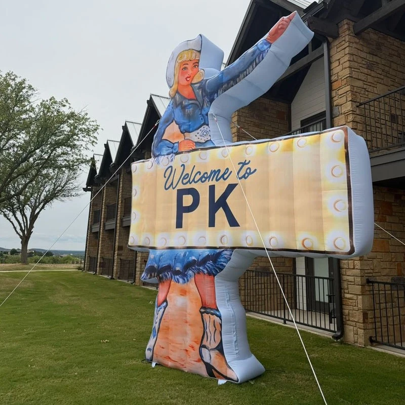 Inflatable Character Wall4 (1)